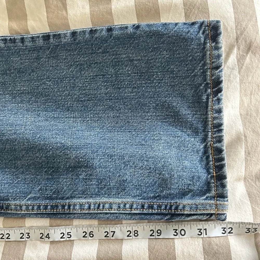 2000's Levi's 569 Loose Straight Medium Wash Denim Jeans Size 32 x 32